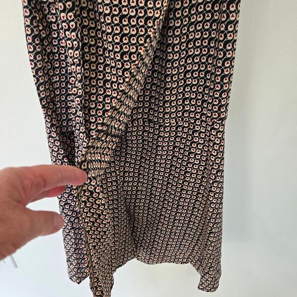 NWT Love, Bonito Geometric Print Wrap Dress Midi Size 2 - Picture 4 of 10